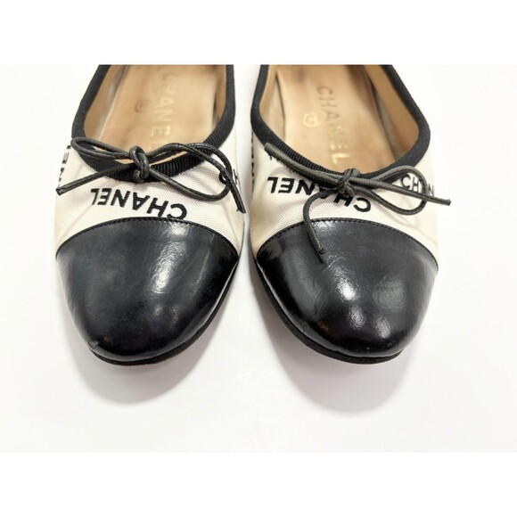 Chanel Ballet Flats White & Black Leather & Canvas Monogram Logo Y2K Sz 35 - Picture 4 of 15